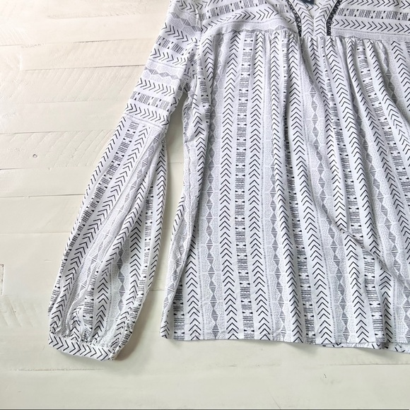 Chelsea & Theodore Medium Rayon Tribal Boho Print Cottagecore Blouse - Picture 5 of 12
